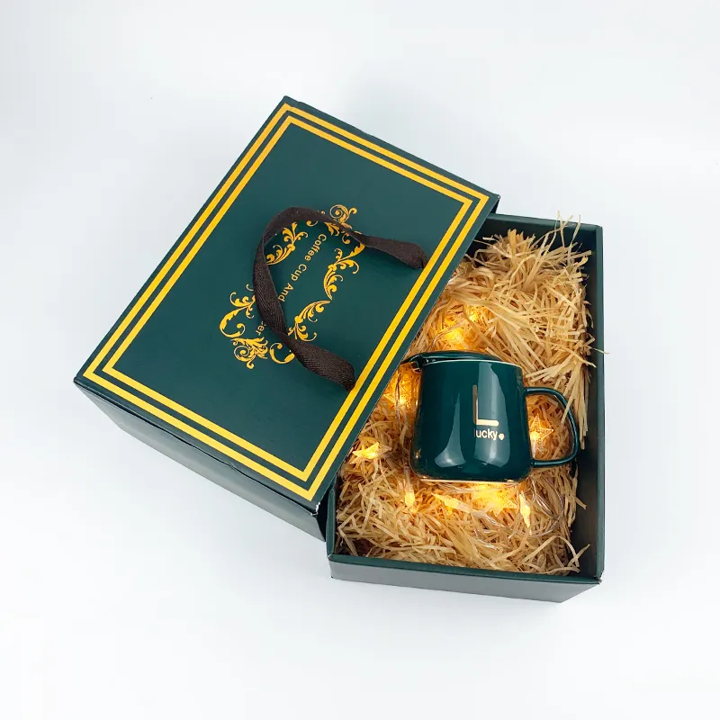 Caja y bolsa de regalo de embalaje de vaso de lujo ligero de papel de cartón personalizado juego de tazas de café caja de regalo de embalaje con logotipo