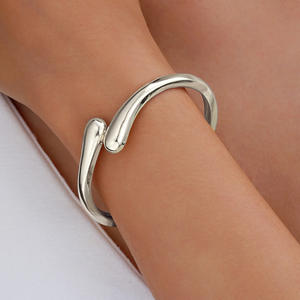 Hot Selling New Fashion European American Zinc Alloy <b>Gold</b> Silver Unisex Vintage Personalized Water Drop Spring Opening Bangles - Product Image 5