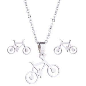 Ensemble de collier et de boucles d'oreilles en acier inoxydable plaqué or 18 carats, style vélo, pendentif de vélo, sport - Product Image 5