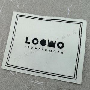 Etiquetas de cuello de ropa para niños de poliéster de alta densidad marca tejida de tela estampada cuadrada plana para pedido al por mayor de ropa principal - Product Image 4