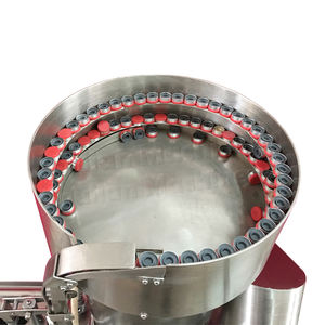 เครื่องบรรจุของเหลวอัตโนมัติ5-30มล. ความจุ2000BPH สำหรับเครื่องดื่มน้ำมันน้ำค้าป<span class=keywords><strong>ลี</strong></span>กโรงแรมขวดแก้ว YG-10ใหม่ - Product Image 3