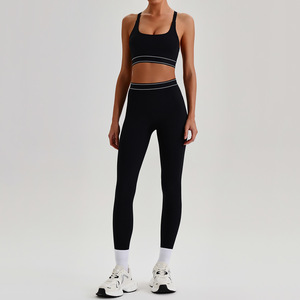 ชุดโยคะผู้หญิงแบบ 2 ชิ้น แห้งเร็ว น้ำหนักเบา ไร้ตะเข็บ ระบายอากาศดี เสื้อชั้นในแบบ Racer Back กางเกงเลกกิ้งยกกระชับสะโพกเอวสูง - Product Image 5