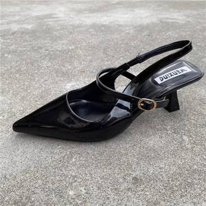 Nuovi sandali con <span class=keywords><strong>tacco</strong></span> alto da donna scarpe da sera estive <span class=keywords><strong>tacco</strong></span> <span class=keywords><strong>basso</strong></span> moda <span class=keywords><strong>oro</strong></span> sandali Slingback tacchi per le signore - Product Image 6