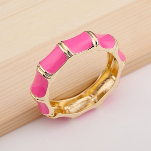 Bracciale in stile europeo con bracciale in smalto a colori a contrasto da donna braccialetti grossi colorati Vintage di lusso - Product Image 2