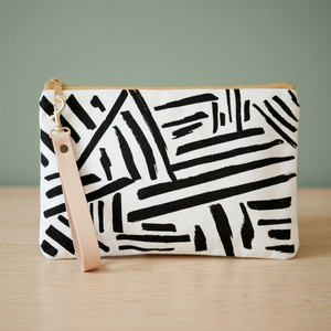 Bolso de mano textil con patrón geométrico y borlas, estilo bohemio, para mujer. - Product Image 3