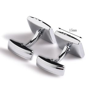 Gemelos de esmalte suave con logotipo plateado y negro para camisa de esmoquin, estilo empresarial - Product Image 2