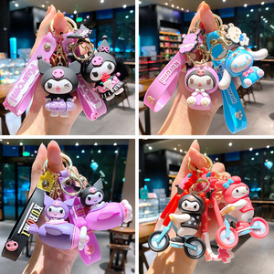 Porte-clés 3D en caoutchouc souple, design monstre mignon ours cochon de dessin animé, accessoire pour clés de voiture, pendentif personnalisé pour sac à dos et sac - Product Image 3