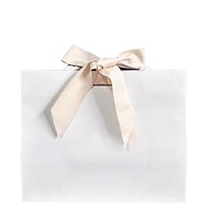 Sacs cadeaux en carton recyclable écologiques imprimés sur mesure avec poignée en corde de coton pour l'emballage d'artisanat et de bougies