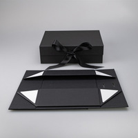 Boîte en carton noir mat Emballage de cadeau simple Fabricant de boîte-cadeau pliable en papier à rabat magnétique