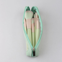 Ensemble de 12 pinceaux de maquillage de haute qualité avec manche en bois et fibres synthétiques pour le visage et les applications de rasage