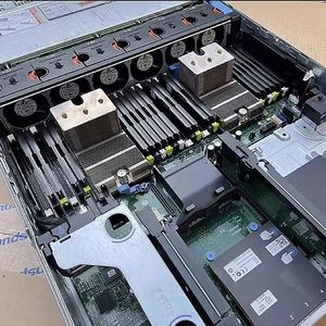 Serveur Rack 1U PowerEdge R6725 avec 24 DDR5 DIMM, 4 LFF SAS/SATA, 2*800W, Processeurs EPYC de 5ème Génération Performants - Product Image 5