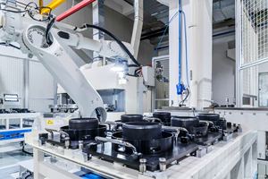 Nuevo Controlador de Programación PLC de Automatización Industrial Original Listo para Usar BES 516-325-E4-C-S-4-00 - Product Image 2