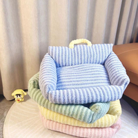 Canapé-lit pour animaux de compagnie en polaire rayé, avec rebord haut, coussin chaud pour chats et petits chiens, pour dormir en intérieur