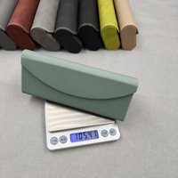 Échantillon gratuit YAZHI logo personnalisé porte-lunettes de soleil magnétique en cuir pour étui à lunettes de soleil pliant triangle