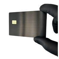 Carte de crédit en métal noir brossé de 0,8 mm avec bande magnétique HICO et fente pour puce, pour la transplantation de puces bancaires EMV mondiales