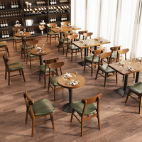 Ensemble de meubles de restaurant en bois pour café moderne, canapé, banquette, chaise et table pour hôtel et salon
