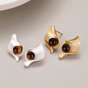 Anting-anting Kuningan Mata Harimau Aksesoris Fashion Tidak Beraturan Berlapis Elektro Anting-anting Mewah Ringan Kelas Atas - Product Image 1