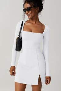 فستان نسائي برقبة مربعة من الجسم بأكمام طويلة وفتحة جانبية فساتين قصيرة مضيئة - Product Image 3