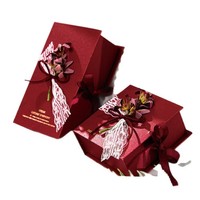 Boîte cadeau en papier décorative florale avec fermeture magnétique, boîte en carton à couvercle rabattable, emballage élégant pour les souvenirs de fête
