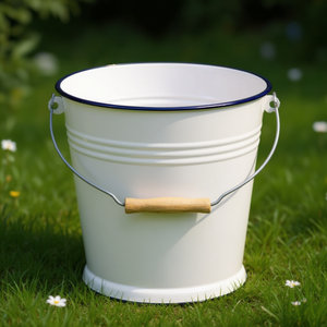 Cubo de Agua KARL KRGER de 5l Esmaltado en Blanco con Asa de Madera - Product Image 3