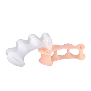 Gran oferta <span class=keywords><strong>de</strong></span> separadores <span class=keywords><strong>de</strong></span> <span class=keywords><strong>dedos</strong></span> <span class=keywords><strong>de</strong></span> <span class=keywords><strong>silicona</strong></span> transpirables <span class=keywords><strong>Corrector</strong></span> <span class=keywords><strong>de</strong></span> juanetes y <span class=keywords><strong>Corrector</strong></span> Hallux Valgus <span class=keywords><strong>para</strong></span> juego <span class=keywords><strong>de</strong></span> espaciadores <span class=keywords><strong>de</strong></span> pie <span class=keywords><strong>de</strong></span> dedo gordo - Product Image 5