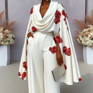 Conjunto de 2 piezas casual de moda para mujer: Top con cuello vuelto y estampado floral estilo capa de calidad estándar y pantalones cortos. - Product Image 2