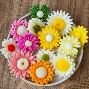 J-1056 Sonnenblume kleine Gänseblümchen Blume Silikon form für Kerze Herstellung handgemachte Seife DIY Aroma therapie Gips Ornamente Formen - Product Image 1