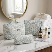 Set Tas Kosmetik Katun Quilted Motif Bunga Vintage Gaya Korea dengan Logo Custom, 3 Pcs, Organizer Perlengkapan Mandi untuk Perjalanan Wanita