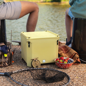 300L Suppliers Factory LLDPE PU Large Capacity Cold Chain Fish Bin Insulated Fish <strong>Box</strong> for Seafood Fishing - Product Image 4
