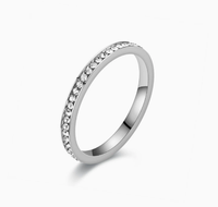 Bague en acier inoxydable de 2 mm avec zircon, style luxe léger et haut de gamme, bague tendance et minimaliste pour couple