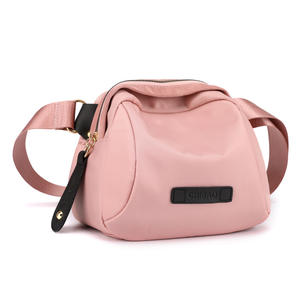 Nouveau sac carré mini à chaîne tendance pour femmes, sac bandoulière léger et luxueux - Product Image 1