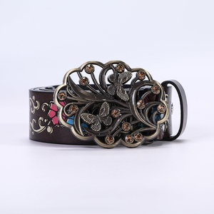 Cintura Vintage Retrò in Pelle PU Nera con Fibbia a Farfalla in Lega Dorata e Dettagli in Cristallo per Donna - Product Image 3