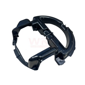 Support de fixation d'emblème de calandre avant 2058880200 A2058880200 pour Mercedes-Benz W205 C300 – Base de support de logo de pare-chocs de voiture durable et de qualité supérieure - Product Image 1