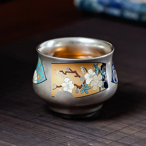 Tasse à thé en porcelaine Wanhua Silver Press Hand Master Cup, forme tambour, avec motif floral, pour le thé de l'après-midi, style rétro luxueux - Product Image 1