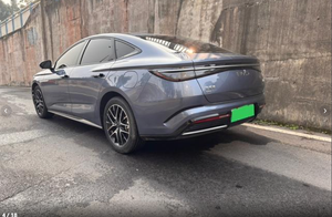 Voitures d'occasion BYD Seal DM 2023 DM-i 1.5T 121KM Modèle phare <span class=keywords><strong>Hybride</strong></span> rechargeable Voitures d'occasion <span class=keywords><strong>pas</strong></span> chères à vendre Voitures d'occasion <span class=keywords><strong>pas</strong></span> chères en provenance de Chine - Product Image 4