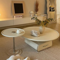 Table basse en bois style crème pour salon, mobilier pour petites maisons, nouvelle collection 2026, design minimaliste haut de gamme, aspect luxe léger