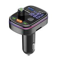 Adaptateur de chargeur de voiture USB C de haute qualité, charge rapide avec 2*USB + 1*Type C et chargeur de voiture USB C avec affichage de la tension