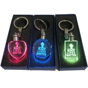 Di fabbrica su misura a buon mercato 3D Nero Vita Importa di vetro luce della catena chiave di cristallo per <span class=keywords><strong>BLM</strong></span> gruppi - Product Image 1