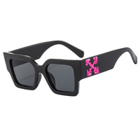 Nouvelles Lunettes Imprimées Tendance Anti-UV Carrées pour Femmes – Lunettes de Soleil Haut de Gamme 2026