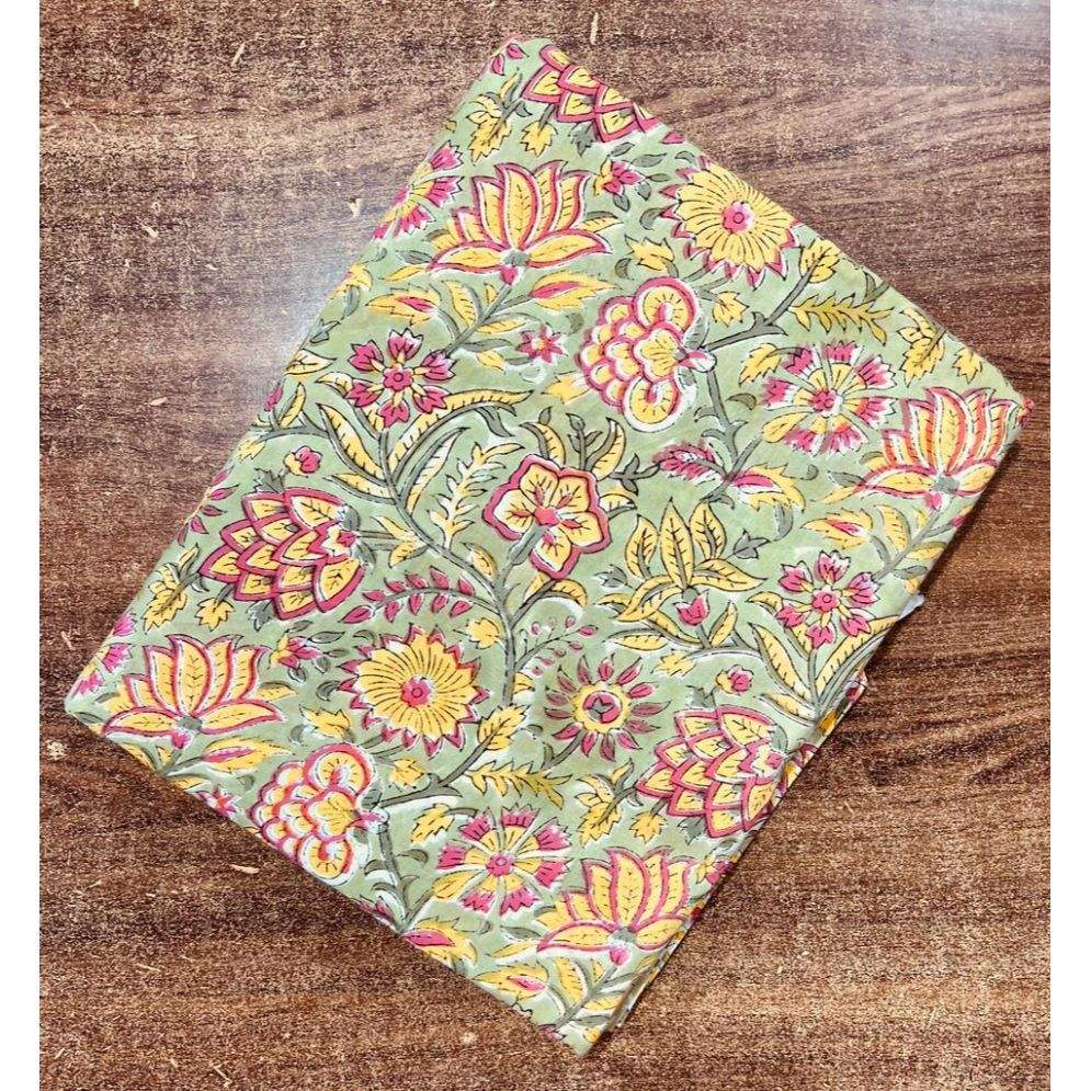 เหลืองอ่อน