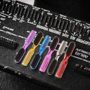 Peine de corte de pelo de salón de plástico cómodo de alta calidad, cepillo de moda de barba para hombres de <span class=keywords><strong>barber</strong></span>ía de doble propósito - Product Image 2