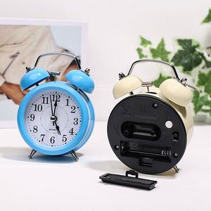 Reloj Despertador Metálico de 4 Pulgadas con Gran Volumen de Sonido, Luz Nocturna Personalizada y Diseño Simple para Mesa de Noche - Product Image 4
