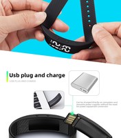 Bracelet connecté sport étanche avec écran numérique, bracelet en silicone, fonctionnalités musique, météo et podomètre