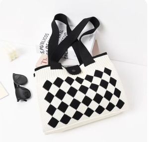 <span class=keywords><strong>Sac</strong></span> à main pour femme à bandoulière unique, grande capacité, <span class=keywords><strong>sac</strong></span> fourre-tout <span class=keywords><strong>matelassé</strong></span> pour l'extérieur, polyester tricoté simple pour l'automne précoce, étudiants - Product Image 4