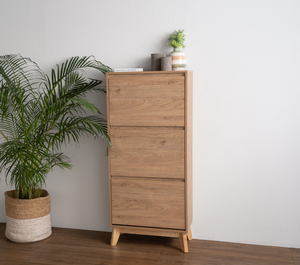 Meuble à chaussures HIRADO moderne couleur chêne naturel, organisateur d'entrée peu encombrant avec pieds en bois massif pour couloir d'appartement - Product Image 6