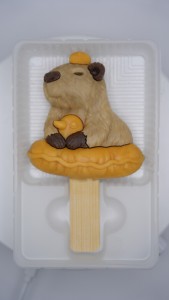 Crème glacée en forme d'animal Kapibala au design unique, sucette glacée mignonne en forme de Kapibala, formes personnalisables - Product Image 2