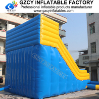 Toboggan aquatique gonflable en PVC de haute qualité pour les jeux de parc aquatique et l'utilisation extérieure résidentielle avec piscine hermétique et certifié CE