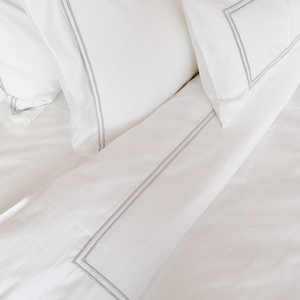 Bianco 100 <span class=keywords><strong>Cotone</strong></span> Pieno Della Regina <span class=keywords><strong>Raso</strong></span> Della Banda del Jacquard Letto Duvet Set <span class=keywords><strong>di</strong></span> Copertura A Buon Mercato King Size Ricami Personalizzati Hotel Copre Guangzhou - Product Image 6
