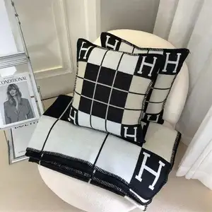 Luxury Aviation Aircraft Raschel Nap Blanket Sofa Cover Blanket Air-conditioned Room Striped Checkerboard Throw Blanket