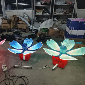 Lampe à fleurs en métal 50W, motif de pétales en acrylique, lumières à thème de château, décoration de paysage routier pour Noël, indice de protection IP65 - Product Image 5